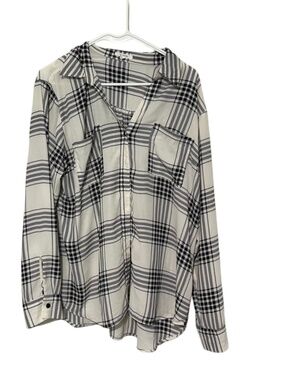 Maurices White Black‎ Plaid Button Down Shirt XXL
